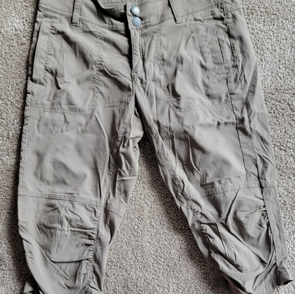 Prana knee length shorts for women. Sz 4. Inseam 15 in. Four mesh pockets. GUC